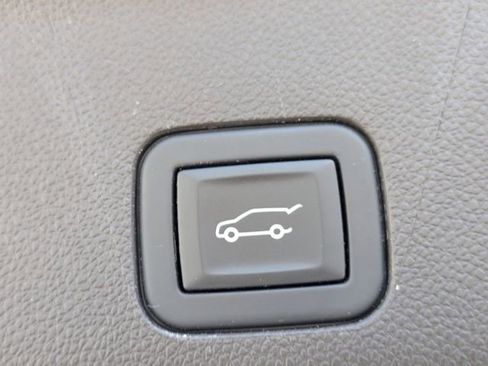 Used 2023 Chevrolet Tahoe Z71 w/ Z71 Off-Road Package image 15