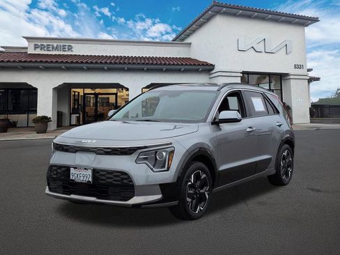 Certified 2023 Kia Niro Wind FWD image 4