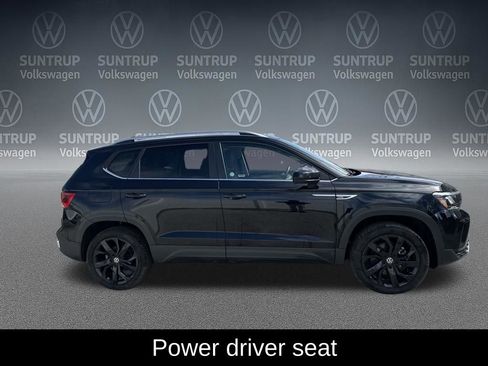 Used 2024 Volkswagen Taos SE image 7