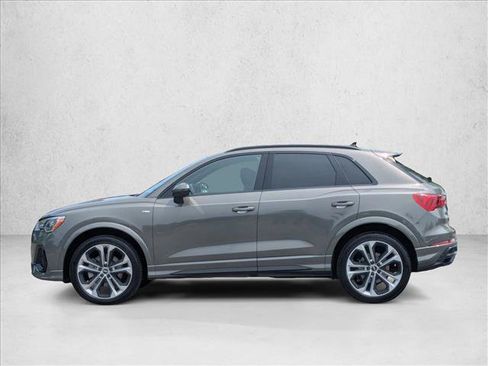 Used 2021 Audi Q3 2.0T Premium w/ Convenience Package AWD/4WD image 9
