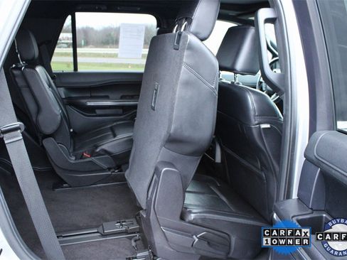 Used 2021 Ford Expedition XLT image 18