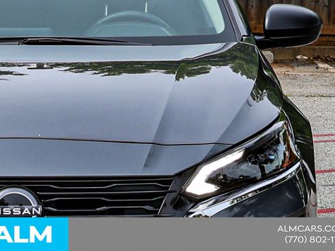Used 2025 Nissan Altima 2.5 SV FWD image 15