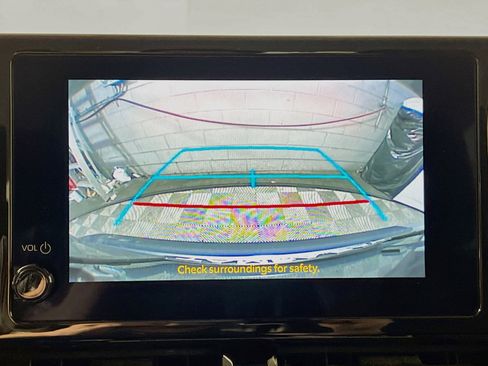 Used 2025 Toyota Corolla LE FWD image 28