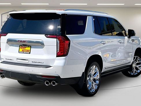 Used 2023 GMC Yukon Denali w/ Denali Reserve Package AWD/4WD image 6