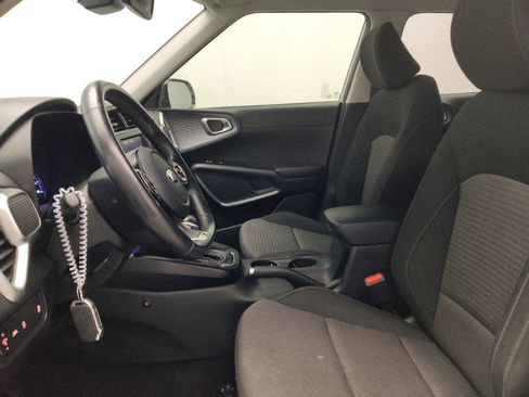Used 2020 Kia Soul GT-Line FWD image 17