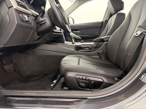 Used 2014 BMW 320i xDrive Sedan AWD/4WD image 14