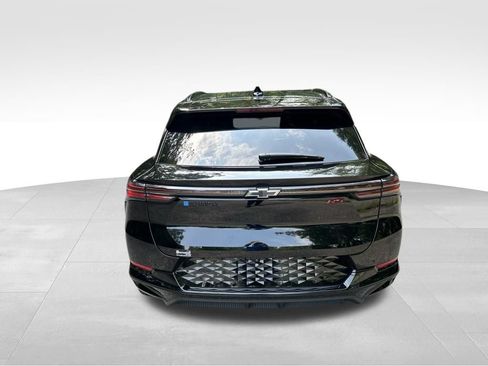 Used 2025 Chevrolet Equinox EV RS FWD image 4