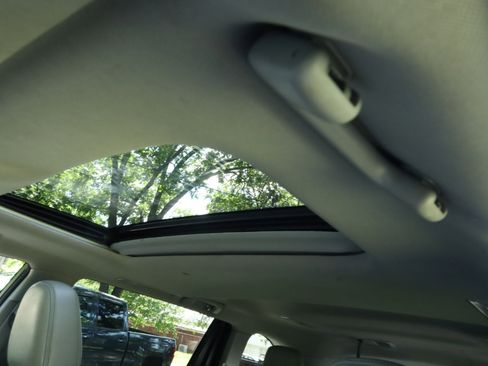 Used 2017 Toyota Highlander XLE image 20