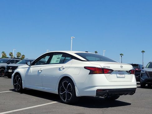 New 2026 Nissan Altima 2.5 SR FWD image 2