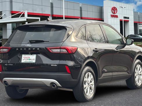 Used 2025 Ford Escape Active image 4