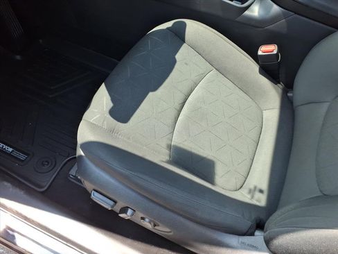 Used 2023 Toyota RAV4 XLE FWD image 19