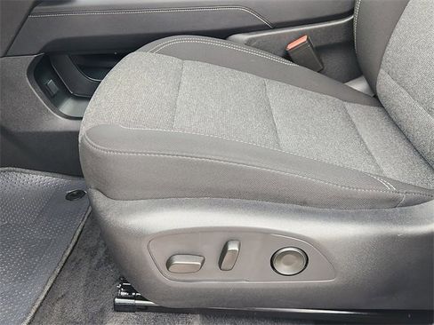 Used 2025 GMC Acadia Elevation image 23