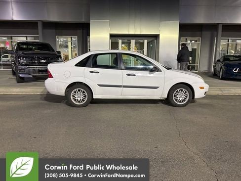 Used 2007 Ford Focus SES image 5