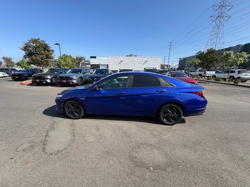 Used 2023 Hyundai Elantra SEL FWD image 10