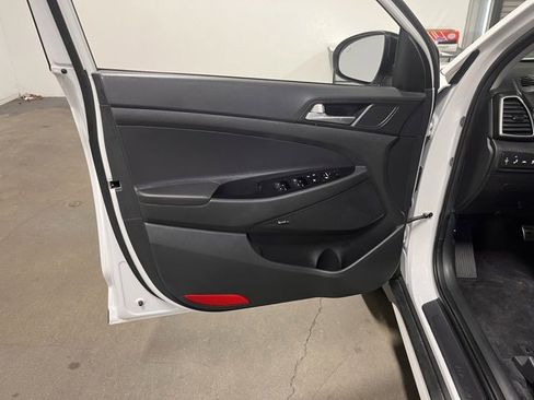 Used 2019 Hyundai Tucson Night image 24