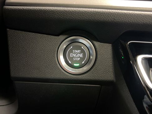 New 2026 Chevrolet Traverse LT w/ Sun and Wheel Package image 27