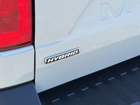 Used 2024 Ford Maverick XLT FWD image 25