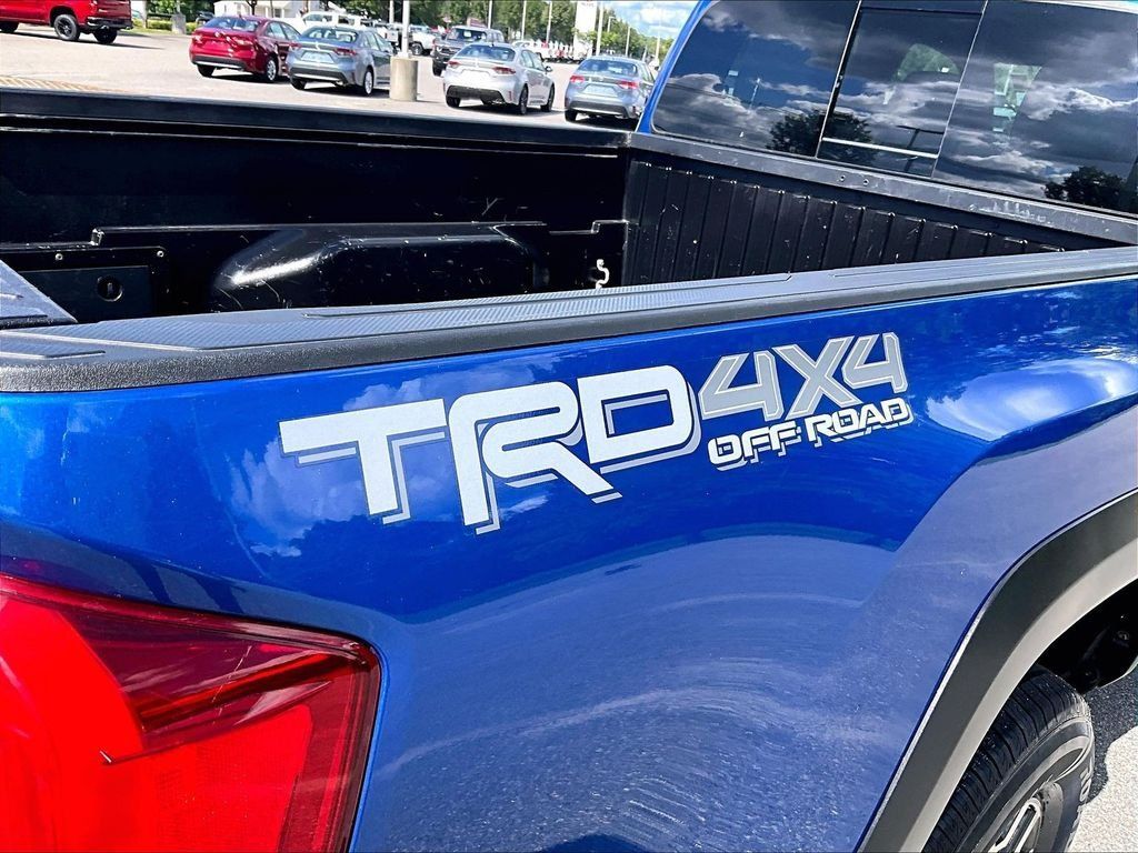 Used 2017 Toyota Tacoma TRD Off-Road w/ Tow Package AWD/4WD image 28