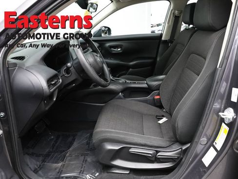 Used 2023 Honda HR-V LX image 13
