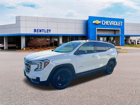 Used 2024 GMC Terrain AT4 image 1