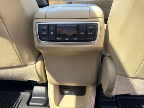Used 2016 Toyota Highlander Limited Platinum AWD/4WD image 17