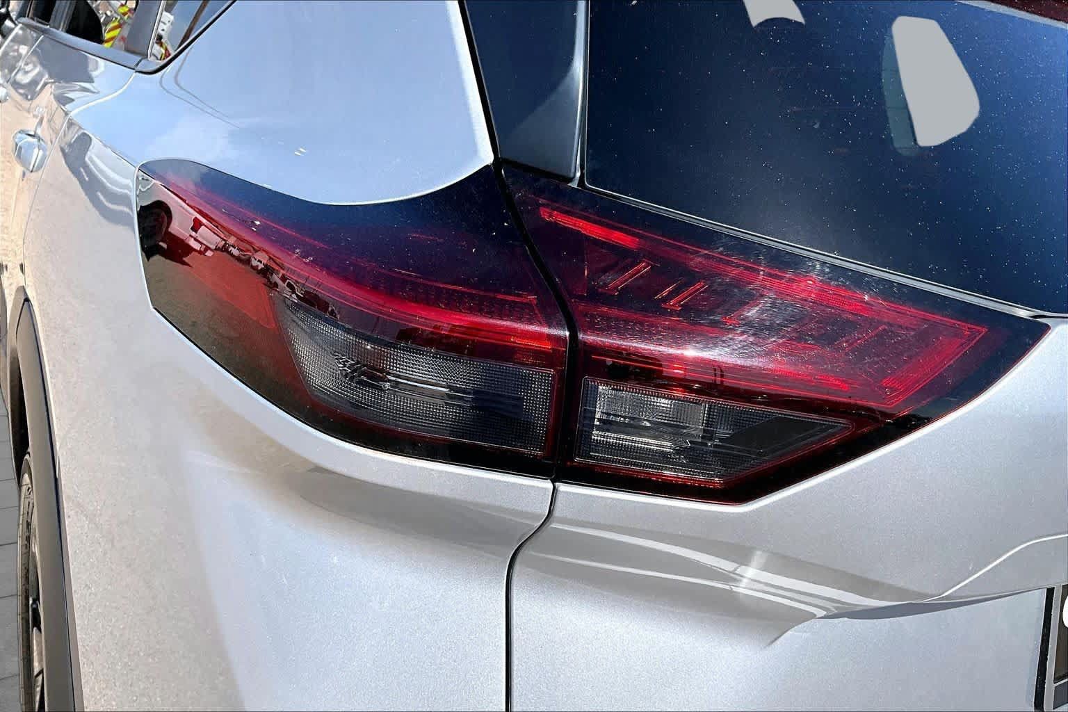 Used 2025 Nissan Rogue SV AWD/4WD image 32