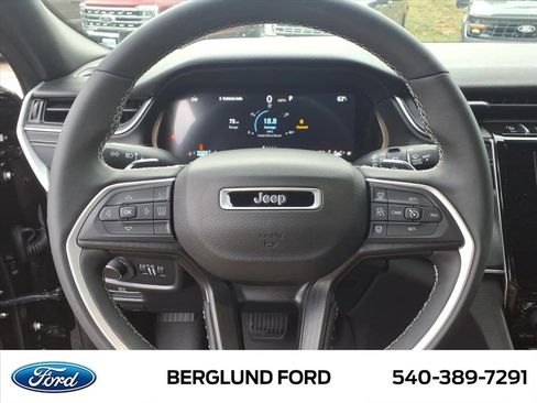 Used 2024 Jeep Grand Cherokee Altitude AWD/4WD image 21
