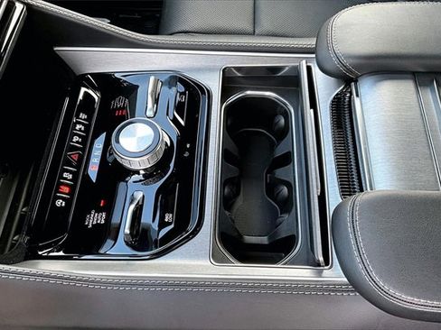 New 2025 Jeep Wagoneer Series II image 8