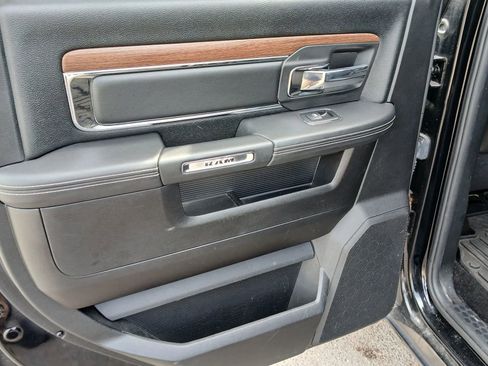 Used 2014 RAM 1500 Laramie w/ Convenience Group image 17