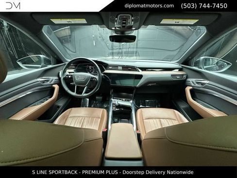 Used 2023 Audi e-tron Premium Plus AWD/4WD image 23