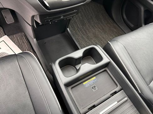 Used 2023 Honda Odyssey Elite image 22