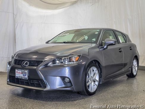 Used 2016 Lexus CT 200h w/ Navigation Package FWD image 2