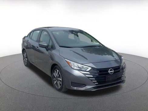Used 2025 Nissan Versa SV FWD image 3