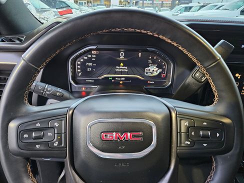 Used 2025 GMC Sierra 2500 AT4 image 24