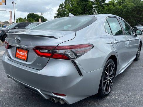 Used 2023 Toyota Camry SE FWD image 9