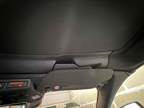 Used 2025 Chevrolet Corvette Stingray Preferred Cpe w/ Battery Protection Package RWD image 71