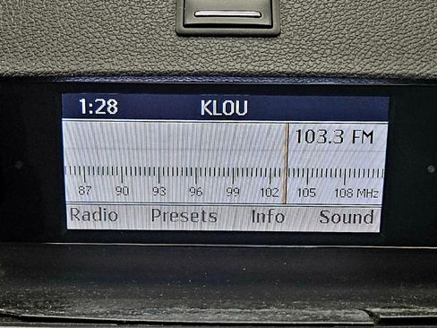 Used 2010 Mercedes-Benz C 300 4MATIC Sedan image 16