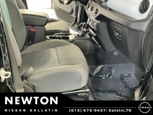 Used 2024 Jeep Wrangler Unlimited Sport AWD/4WD image 26