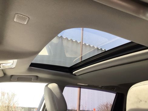 Used 2019 Toyota Highlander Limited image 27