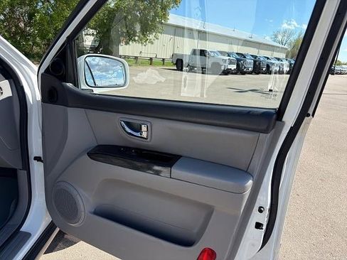 Used 2008 Kia Sorento EX w/ Luxury Pkg AWD/4WD image 13
