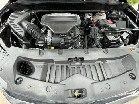 Used 2025 Chevrolet Blazer RS FWD image 32