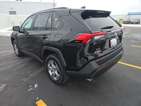 Used 2025 Toyota RAV4 XLE image 4