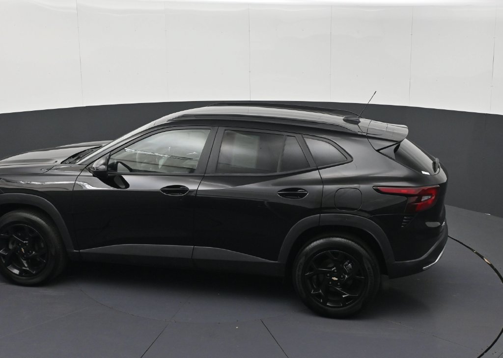 Certified 2026 Chevrolet Trax LT FWD image 23