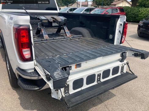 Used 2022 GMC Sierra 2500 SLE w/ SLE Value Package; AWD/4WD image 9