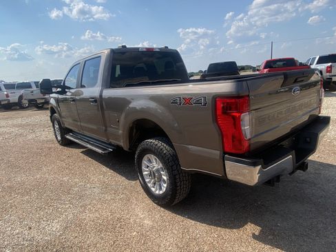 Used 2021 Ford F250 XL w/ STX Appearance Package image 5