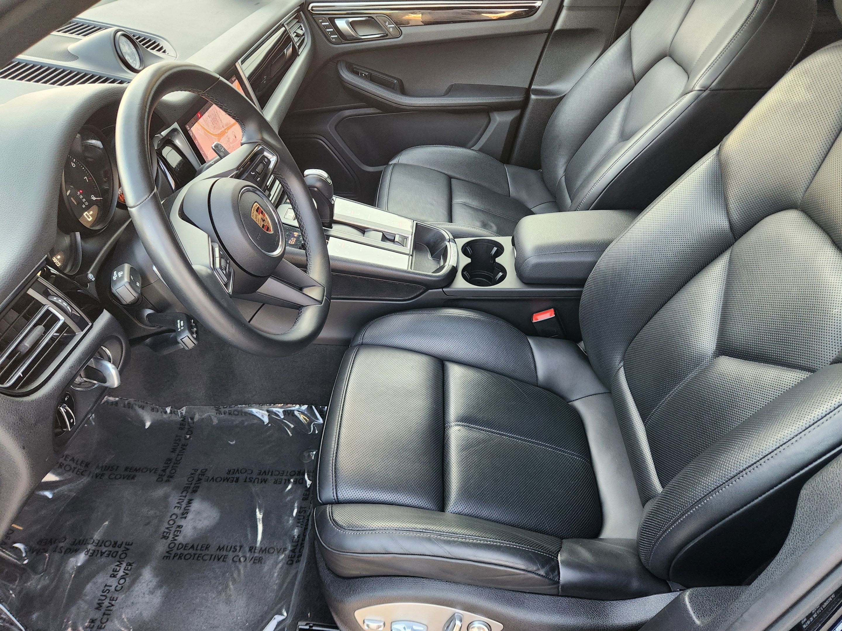 Used 2024 Porsche Macan AWD/4WD image 7