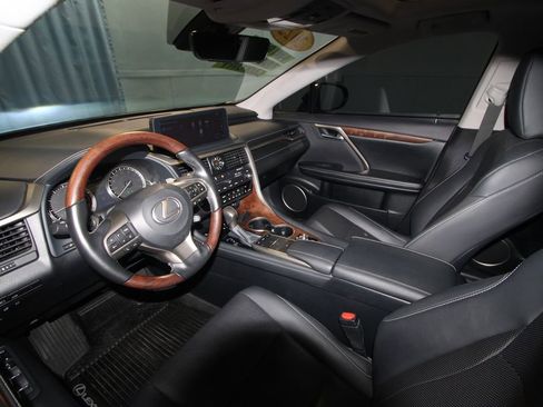 Used 2022 Lexus RX 350L Premium image 2