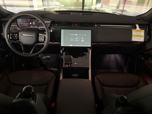 New 2026 Land Rover Range Rover Sport Dynamic SE AWD/4WD image 12