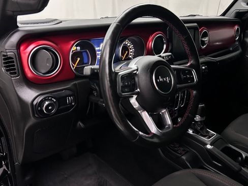 Used 2023 Jeep Wrangler Unlimited Rubicon w/ Cold Weather Group AWD/4WD image 11