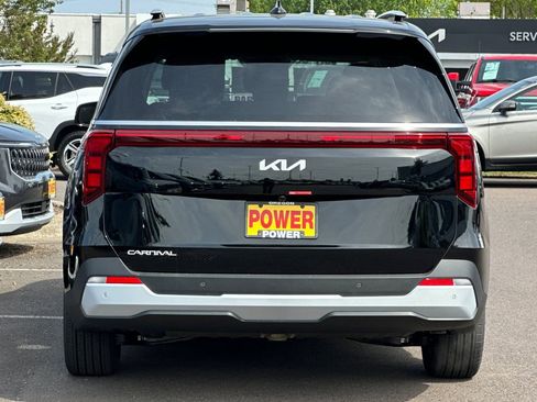 New 2026 Kia Carnival EX FWD image 6